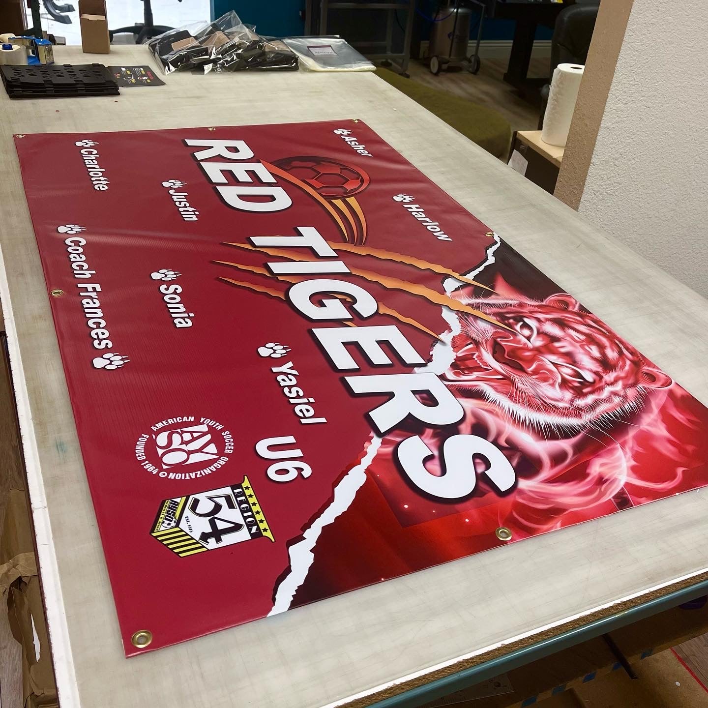 High Quality Custom Vinyl Banners!