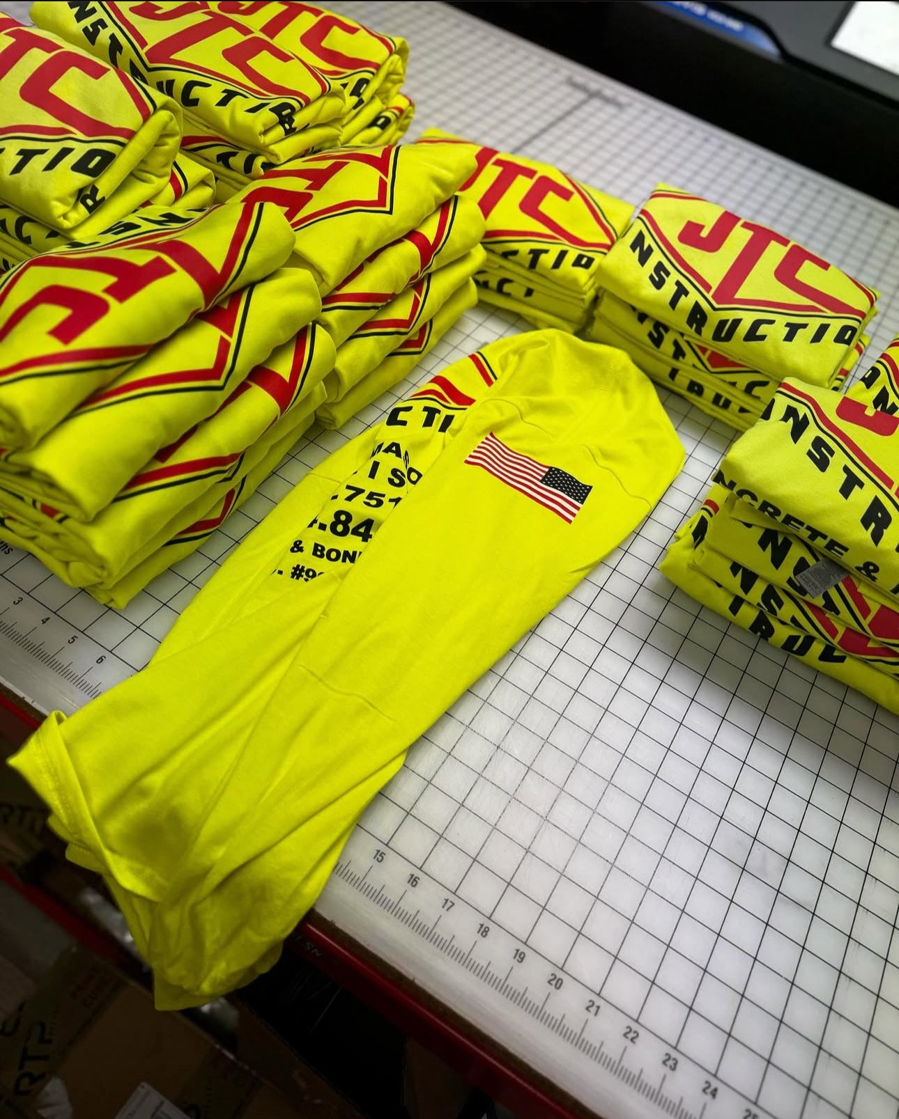 Construction long sleeves (Safety Green)